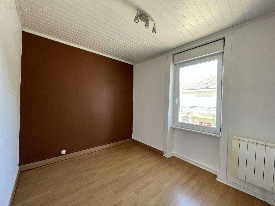 Appartement à SAINT-PRIEST-TAURION