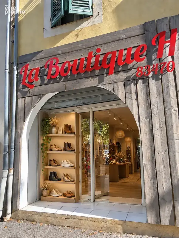 Photo Commerce à Saint-Maximin-La-Sainte-Baume au prix de 10 000€