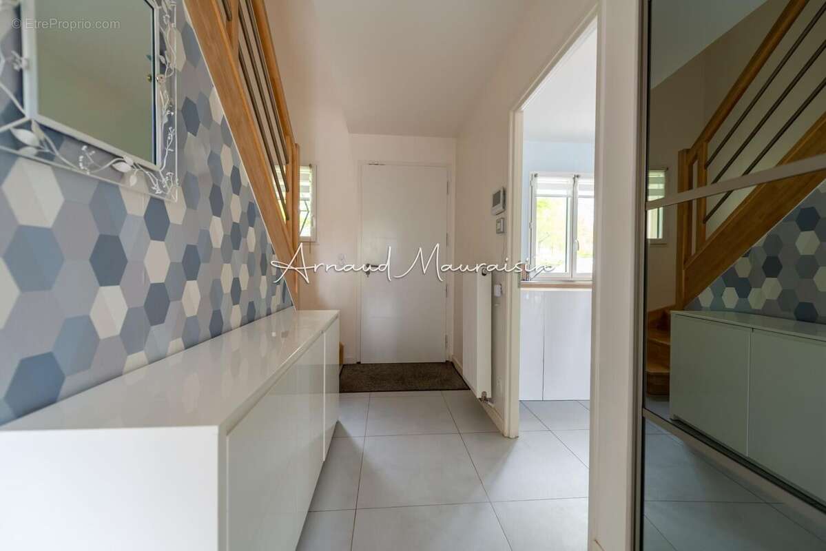 Photo 6 - Maison à LAMORLAYE