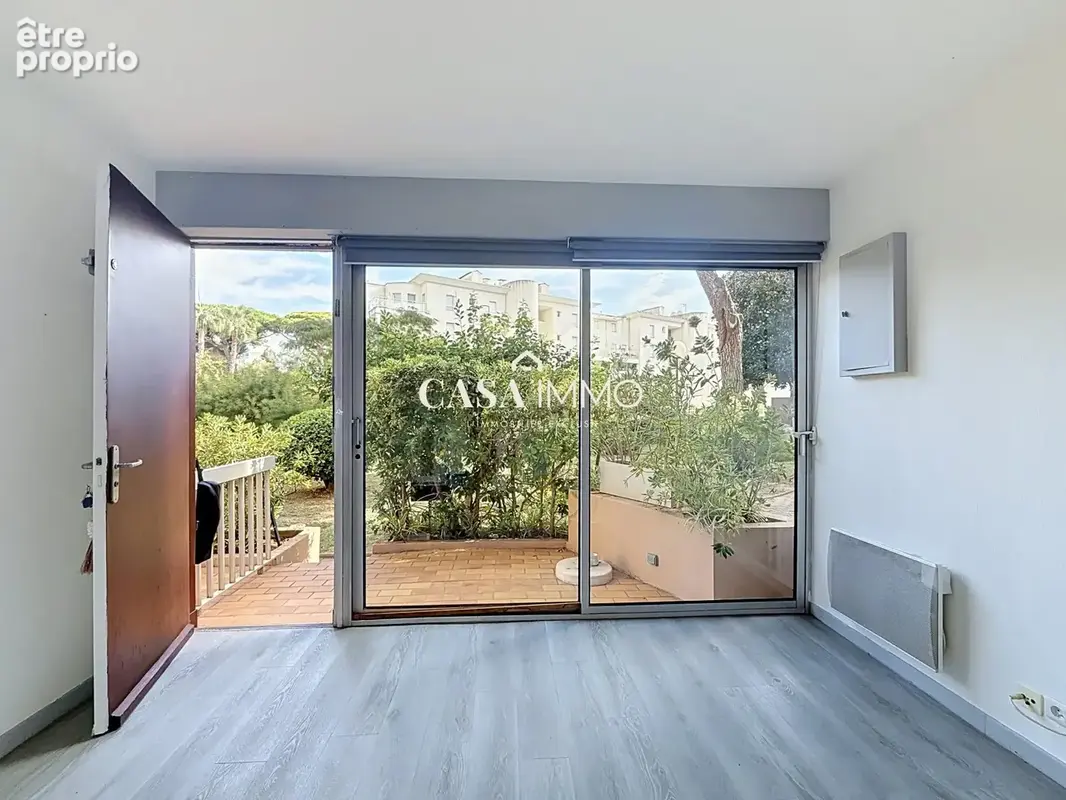 Appartement 1 pièce 23 m² à vendre à Hyeres (83400) - photo 3