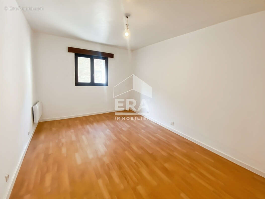 Appartement à VERT-SAINT-DENIS