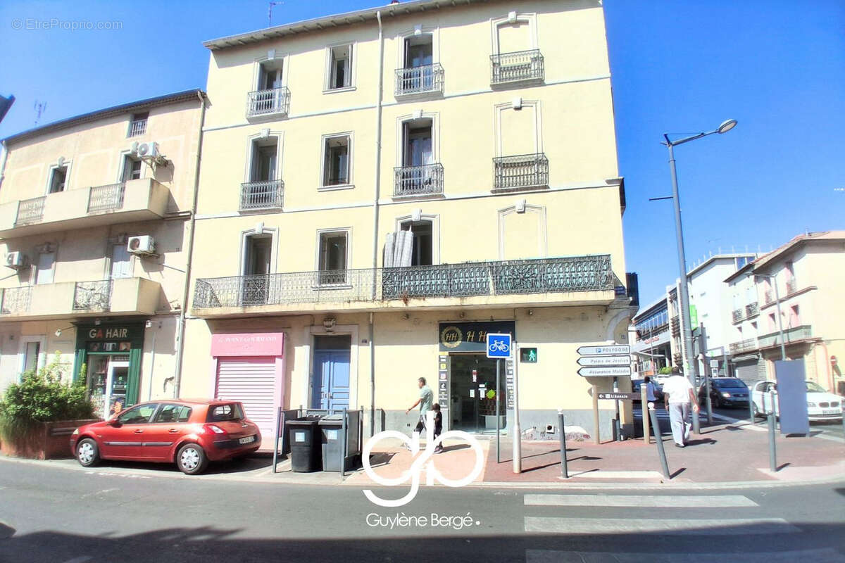 Immeuble de rapport 266 m2 -  6 appartements -  3 locaux commerciaux  -centre-ville de béziers - photo 3