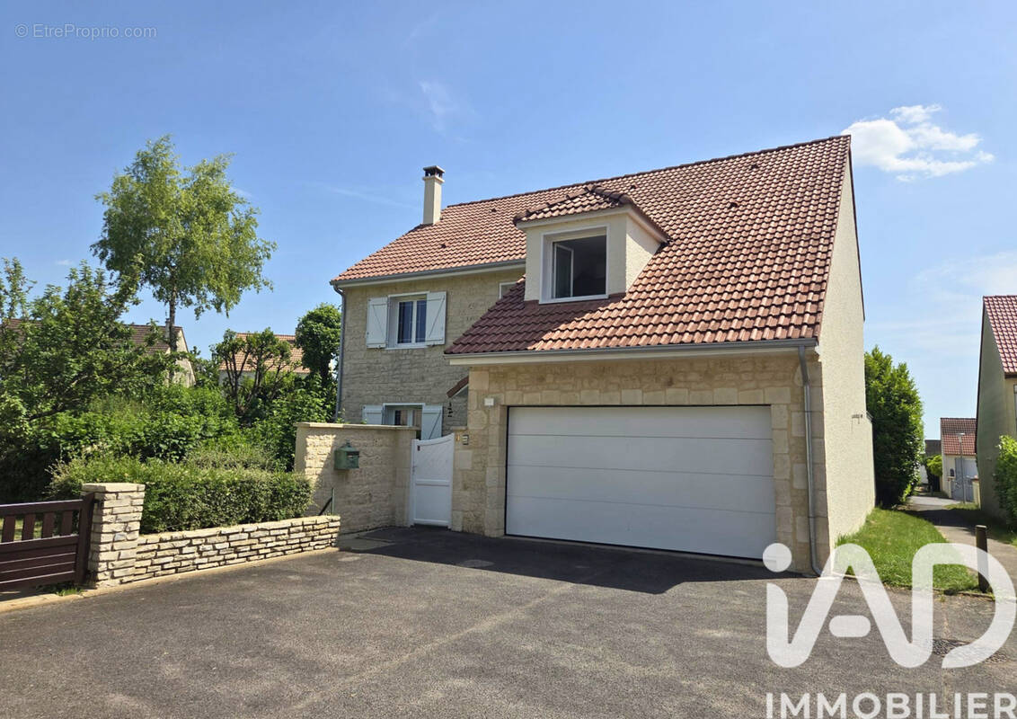 Photo 1 - Maison à LA FERTE-ALAIS