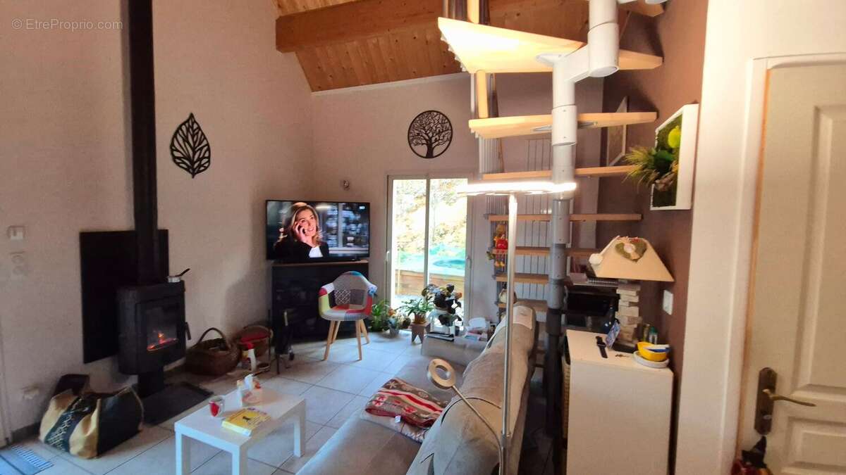 Maison à CAMPAGNE