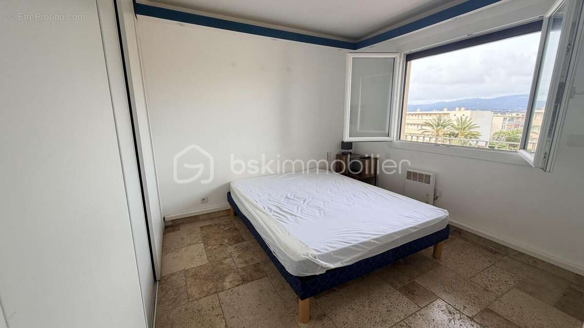 Appartement à SIX-FOURS-LES-PLAGES