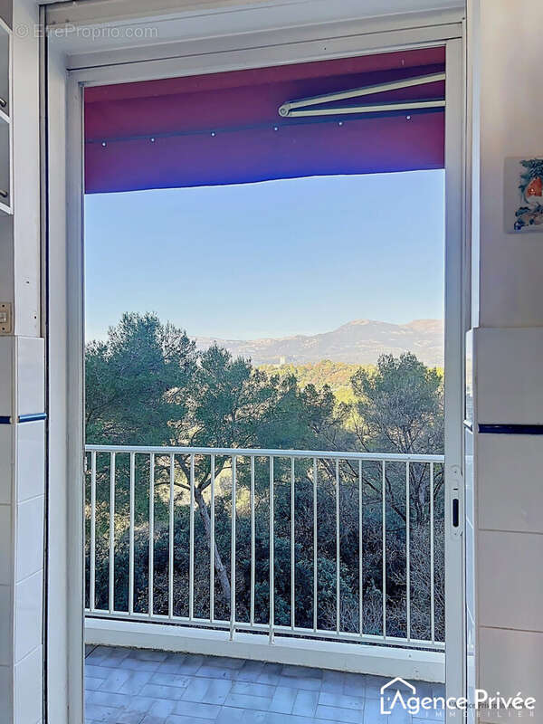 Vue cuisine - Appartement à CAGNES-SUR-MER
