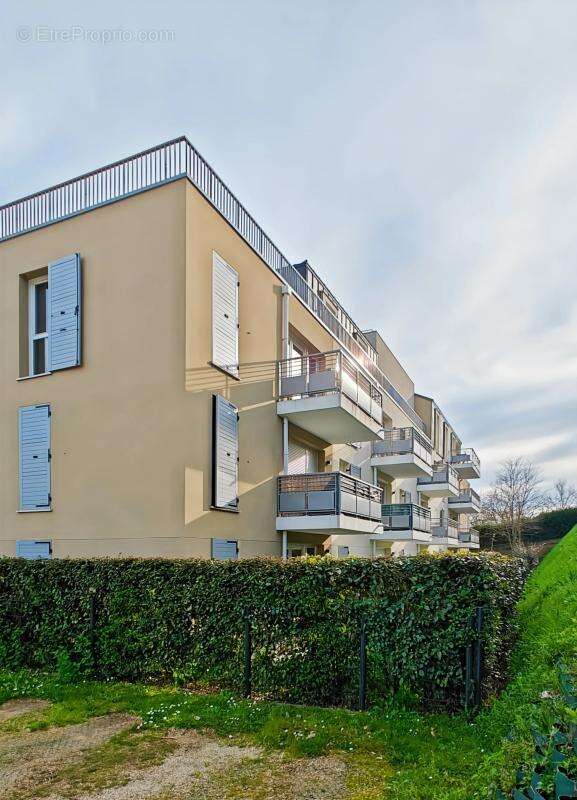 Appartement à BREUILLET