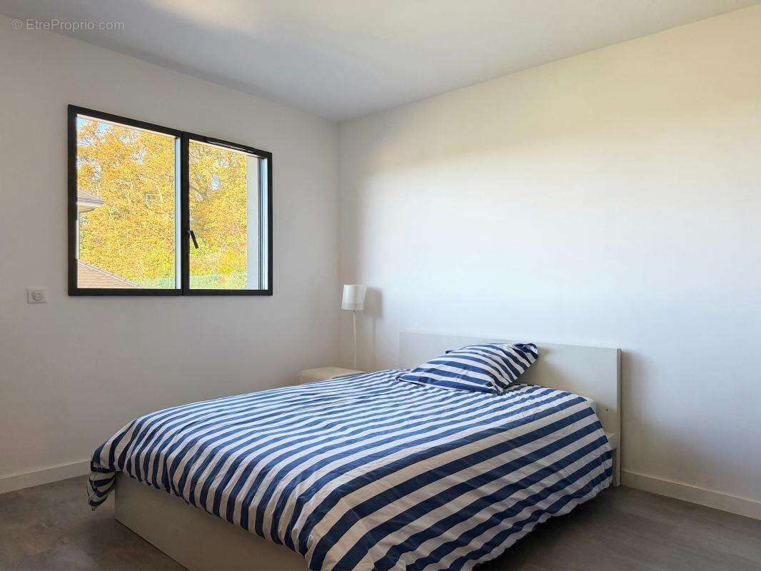 Maison à SERRES-MORLAAS