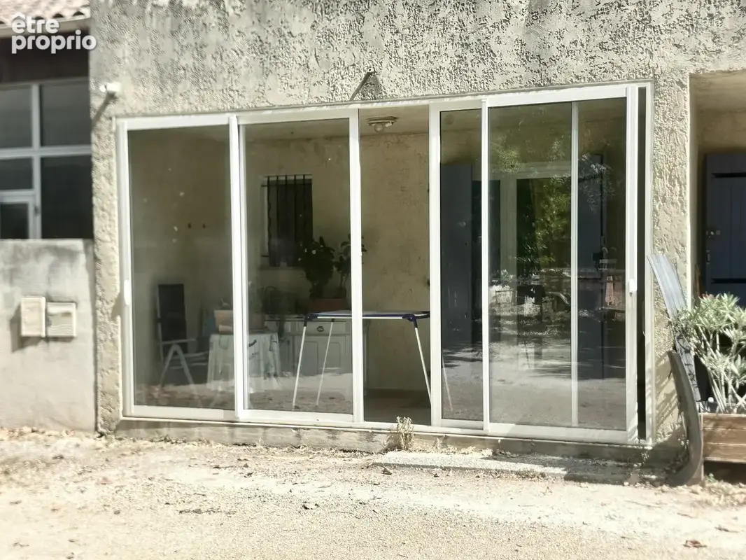 Appartement 49m2 de type 2 SENAS - photo 7