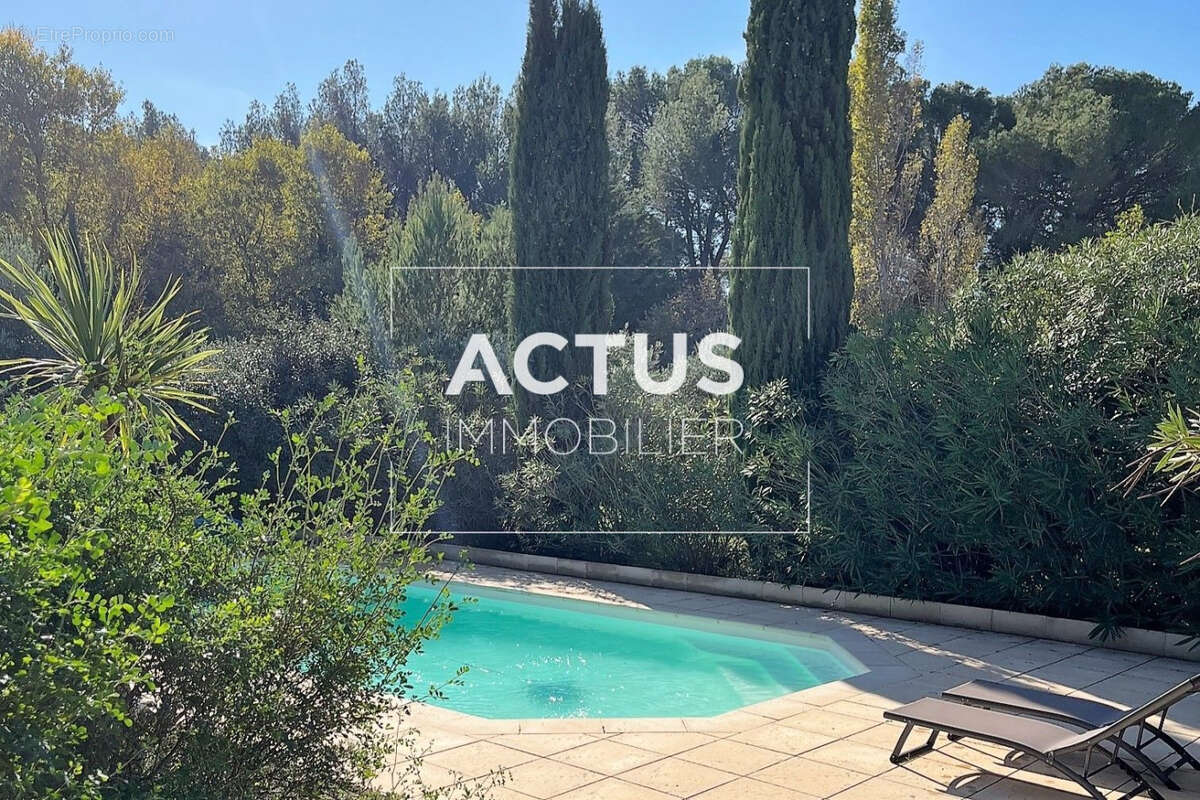 Maison à PELISSANNE