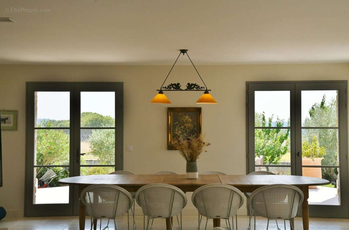 Unique propriété avec piscine et vue panoramique - photo 23