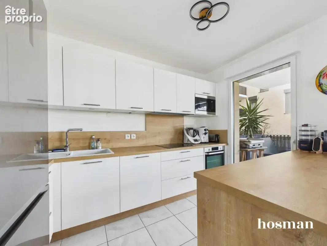 Superbe Appartement 4 pièces avec terrasse et parking - Rue de la Garonne, Bordeaux - photo 7