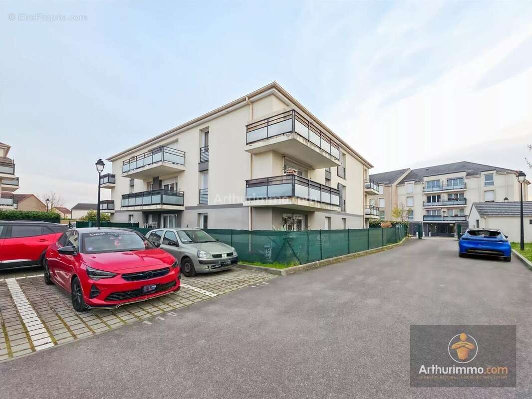 Appartement à MENNECY