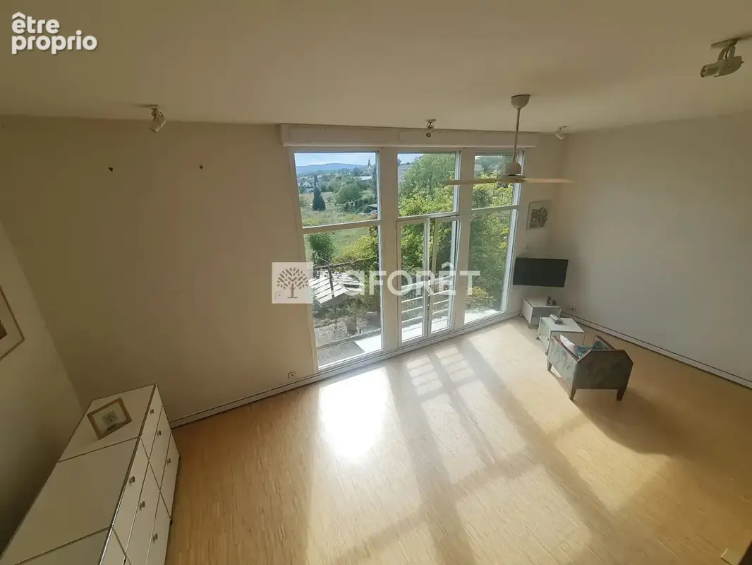 Maison atypique 145 m² , 4 chambres avec 12,17 ares + terrain constructible en sus - photo 2