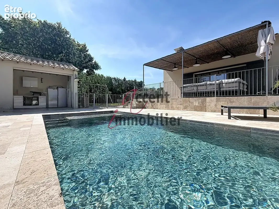 Mollégès - villa 154 m² - 4 chambres - piscine - dépendances - photo 18