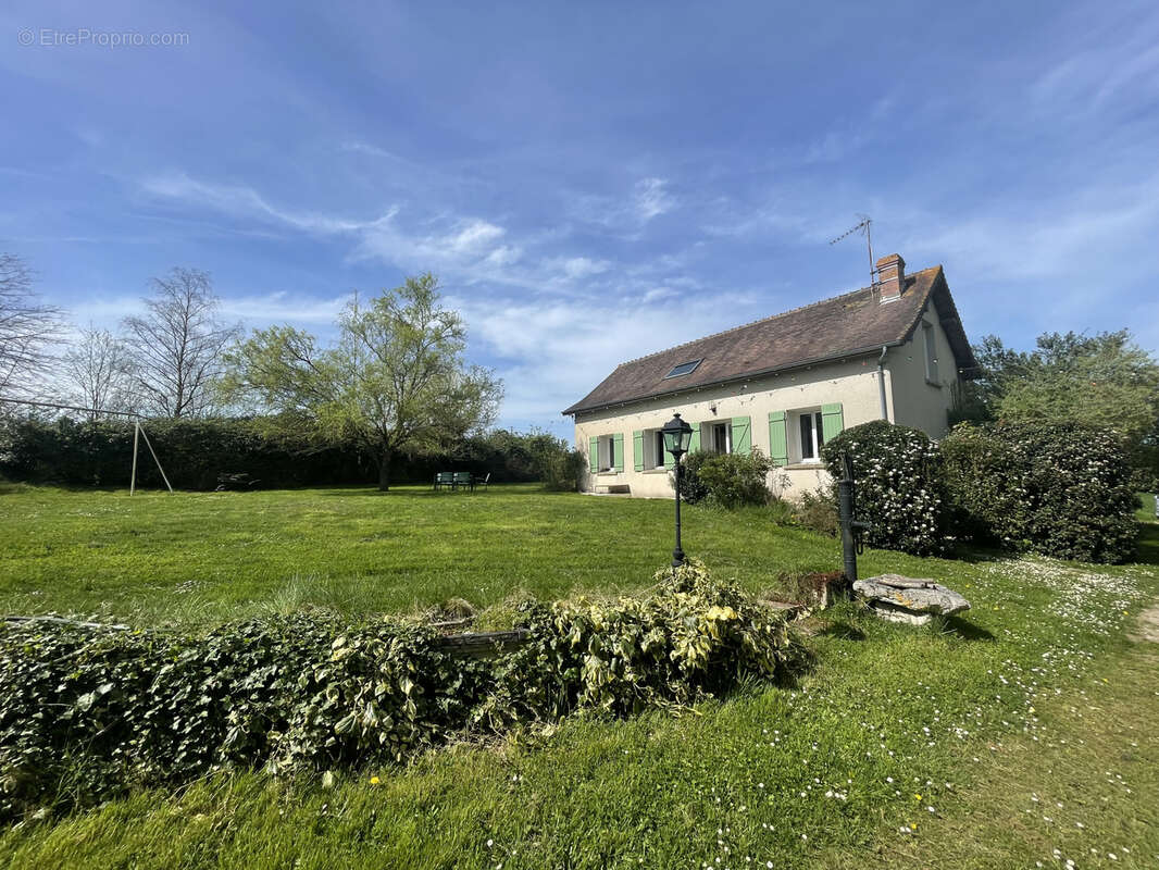 Maison à LOUESTAULT