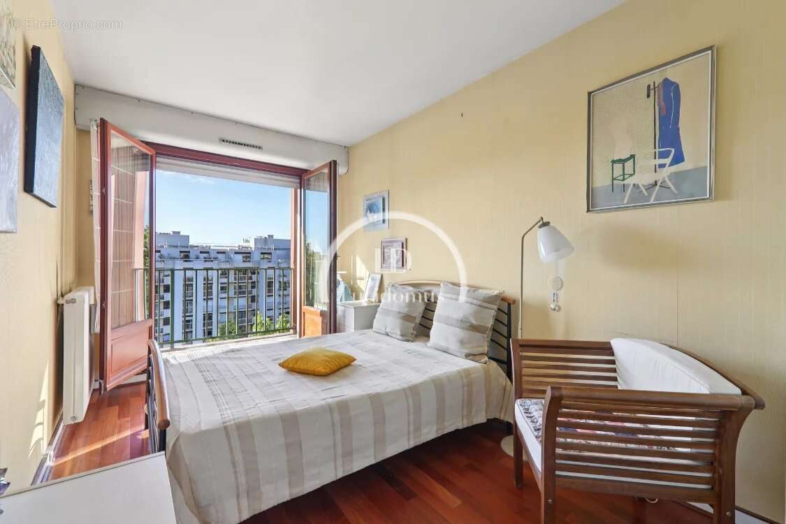 Appartement à PARIS-19E