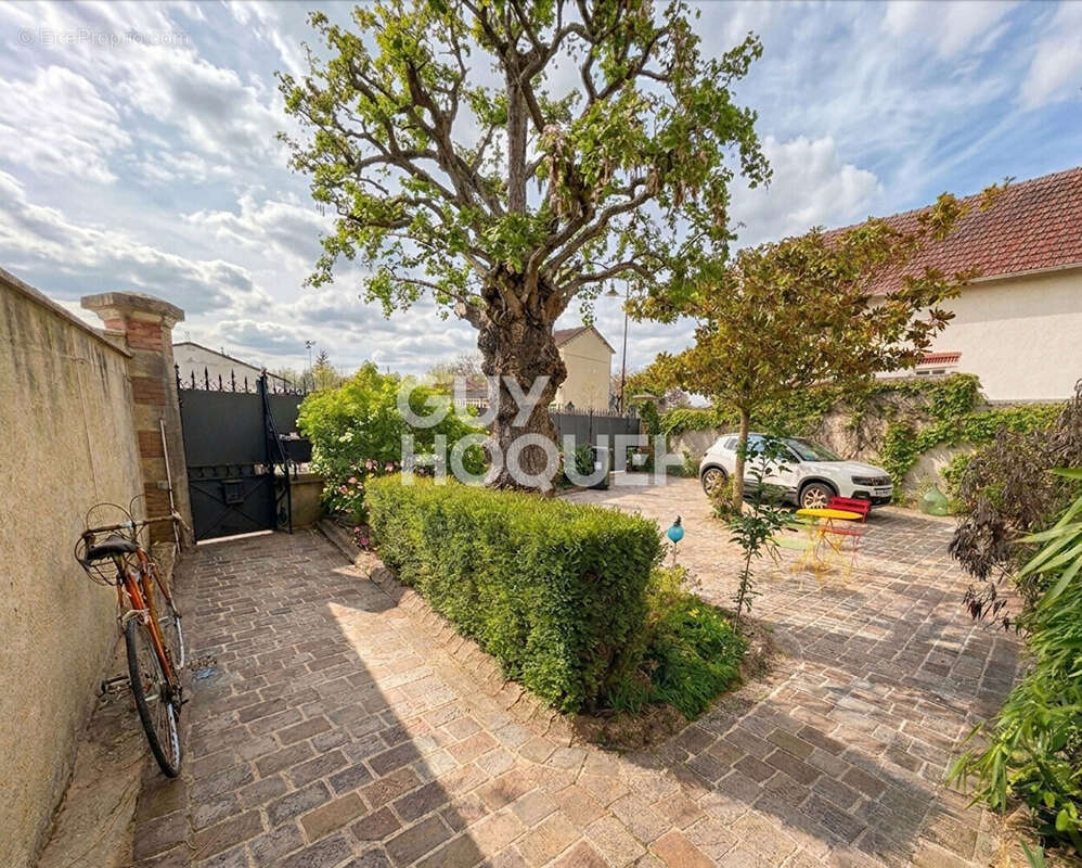 Maison à EZY-SUR-EURE