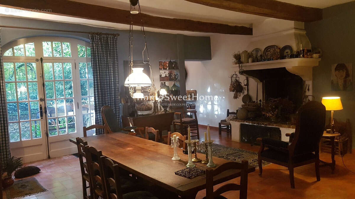 Maison à MIRABEL-AUX-BARONNIES