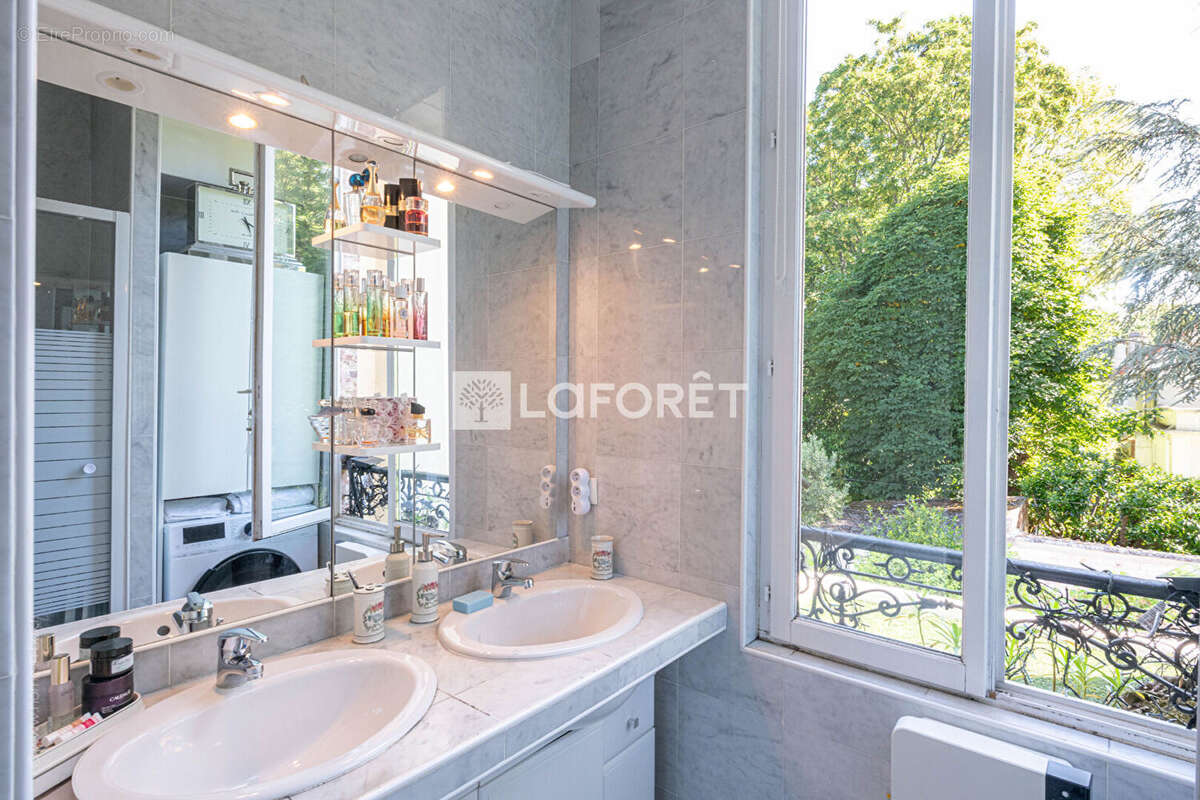 Appartement à GARCHES