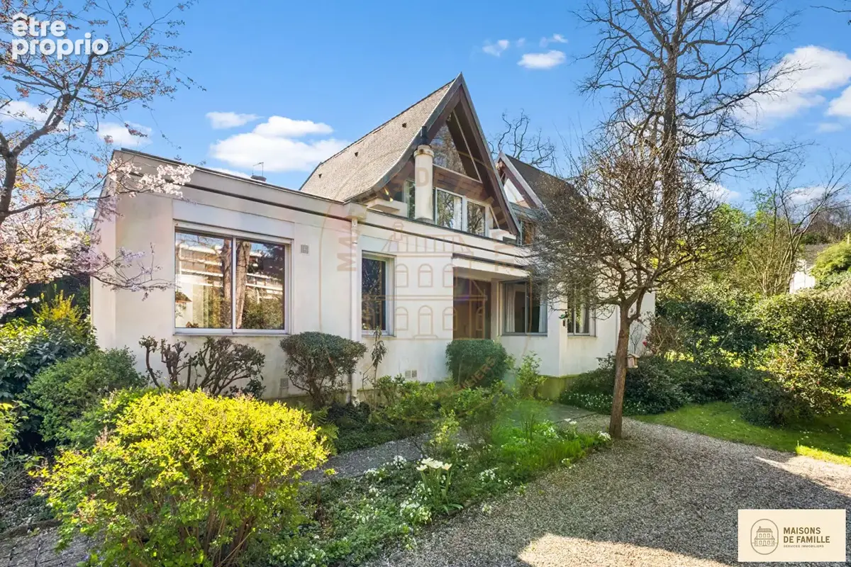 Zaha - Maison d'architecte à vendre au Hameau de la Jonchère à Rueil-Malmaison - photo 3