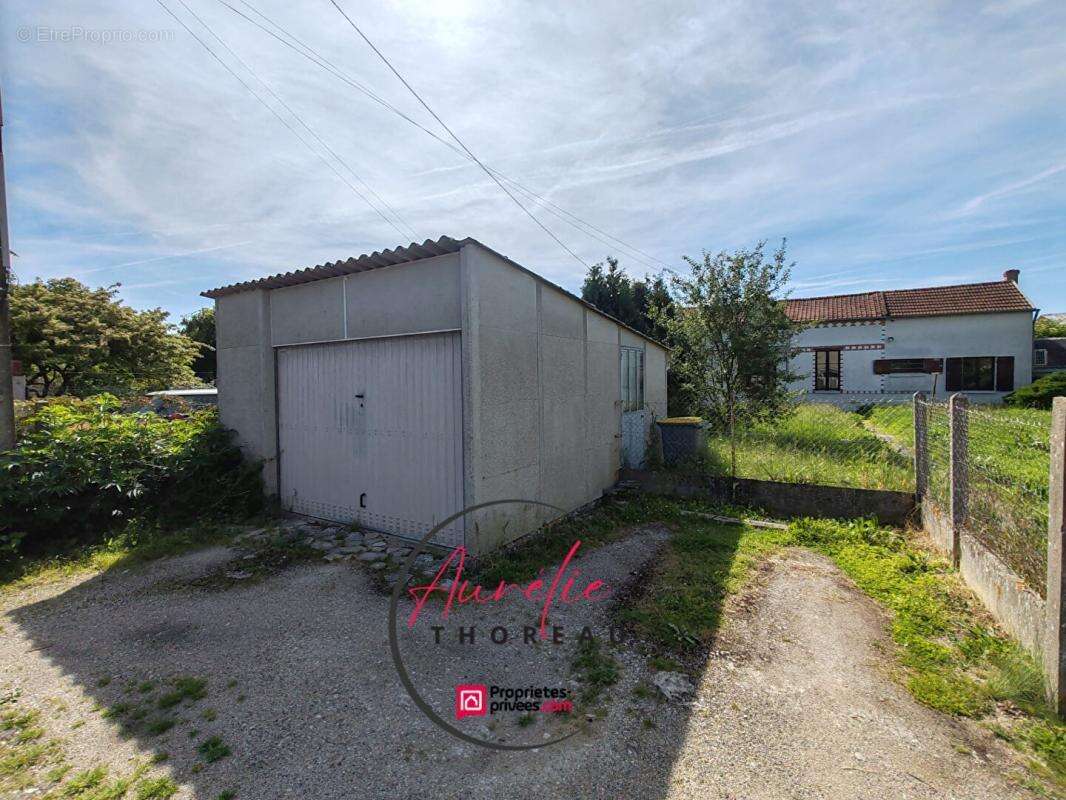 Maison à ARTENAY