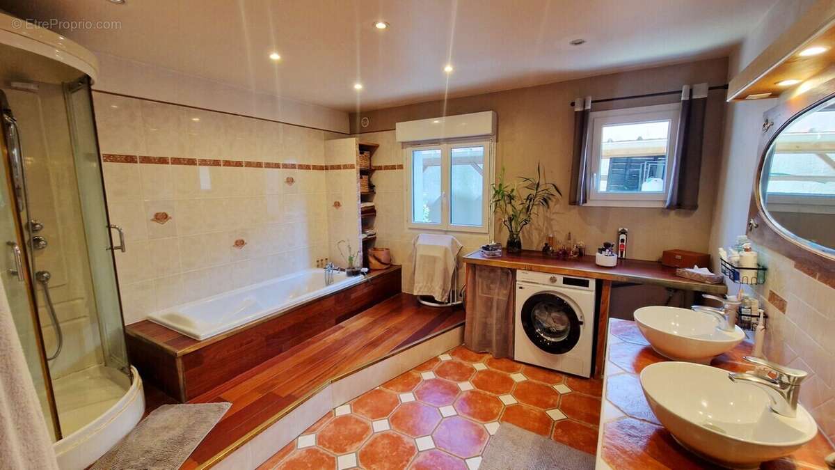 Maison à SAINT-MARTIN-EN-CAMPAGNE