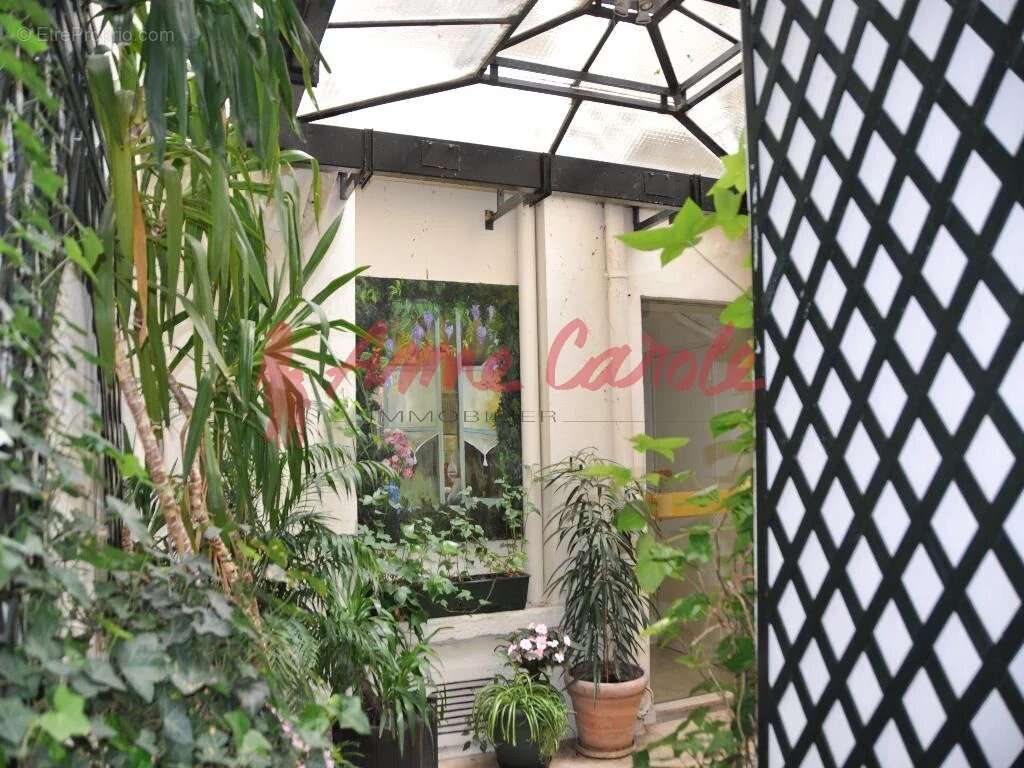 Appartement à PARIS-14E