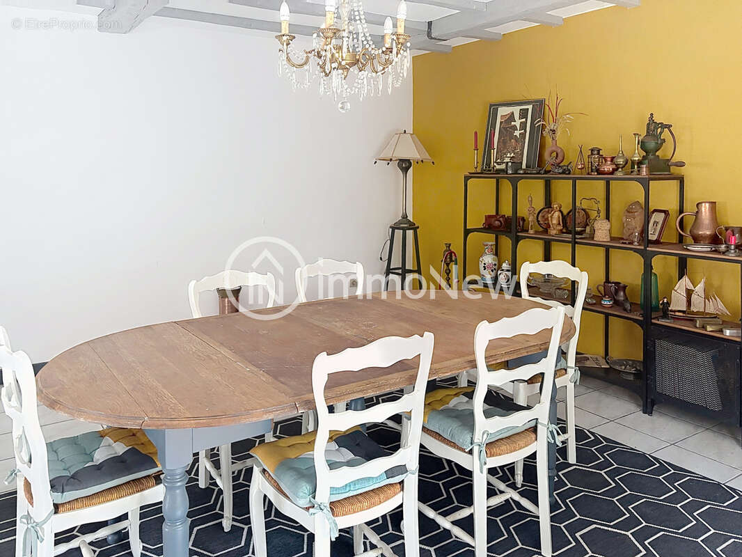 Rare a la vente, maison 230 m2  avec 5 chambres sur un beau terrain de 1700 m2 avec sa vue exceptionnelle - photo 9