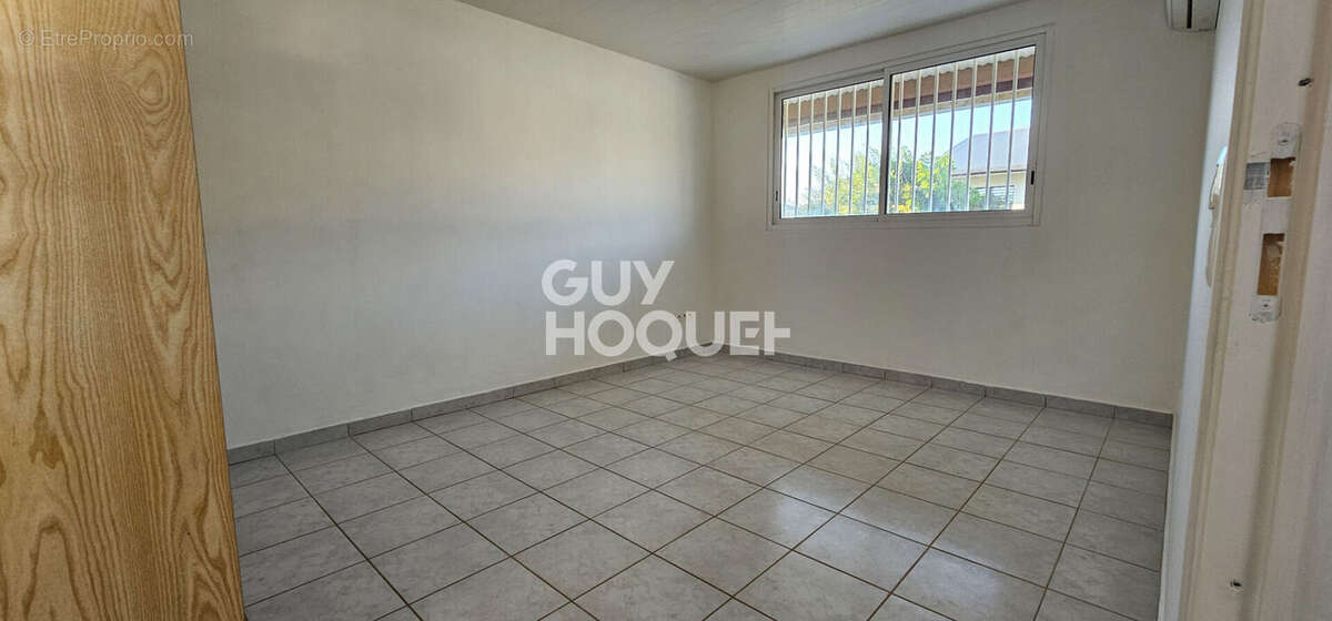 Maison à REMIRE-MONTJOLY