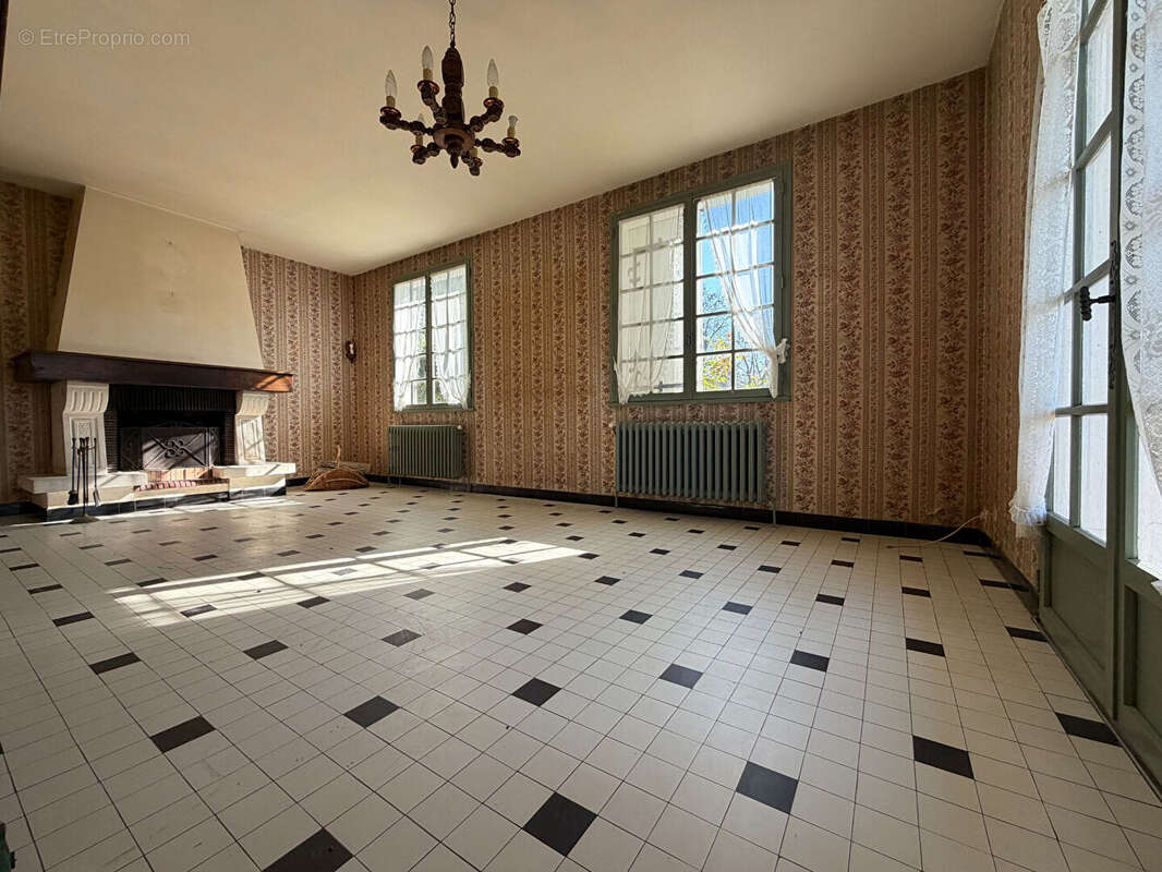 Maison à SAINT-DESIRE