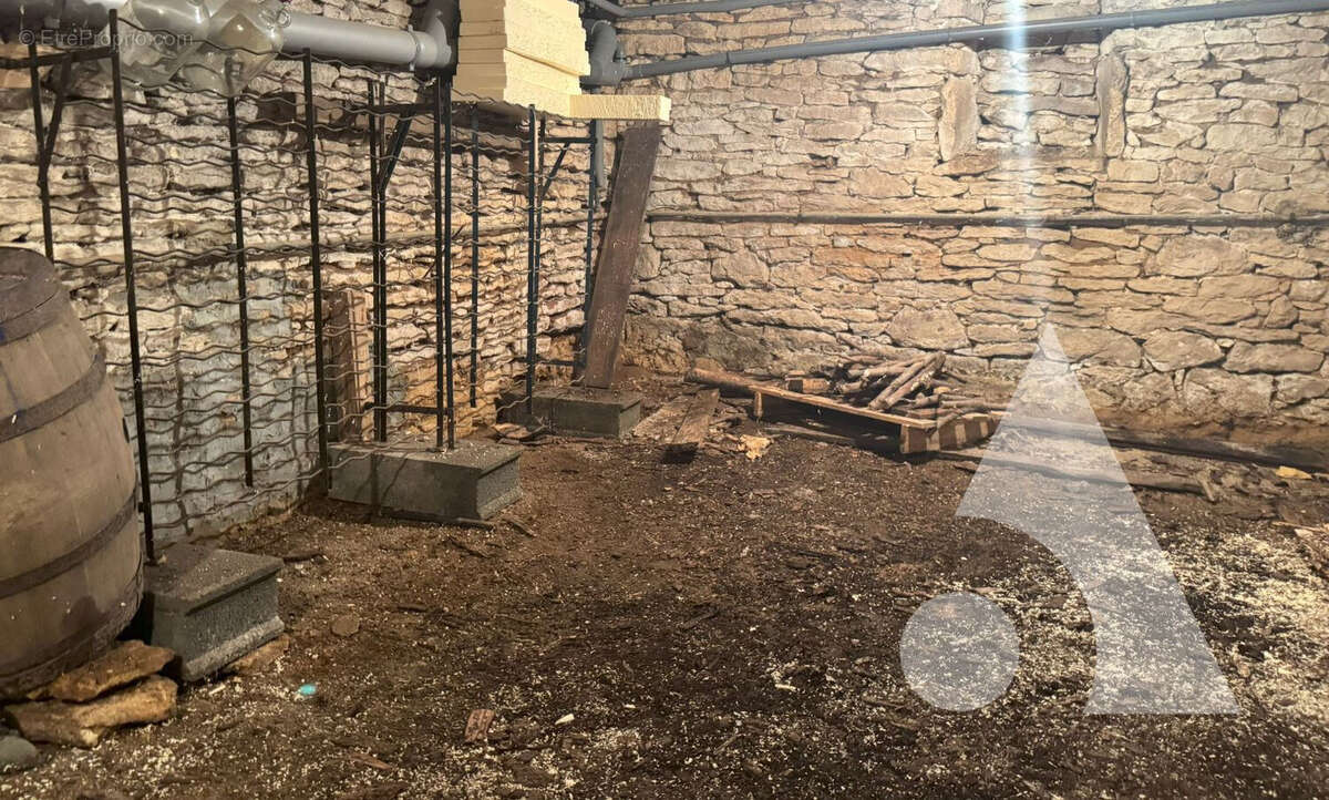 Maison à SALIGNAC-EYVIGUES