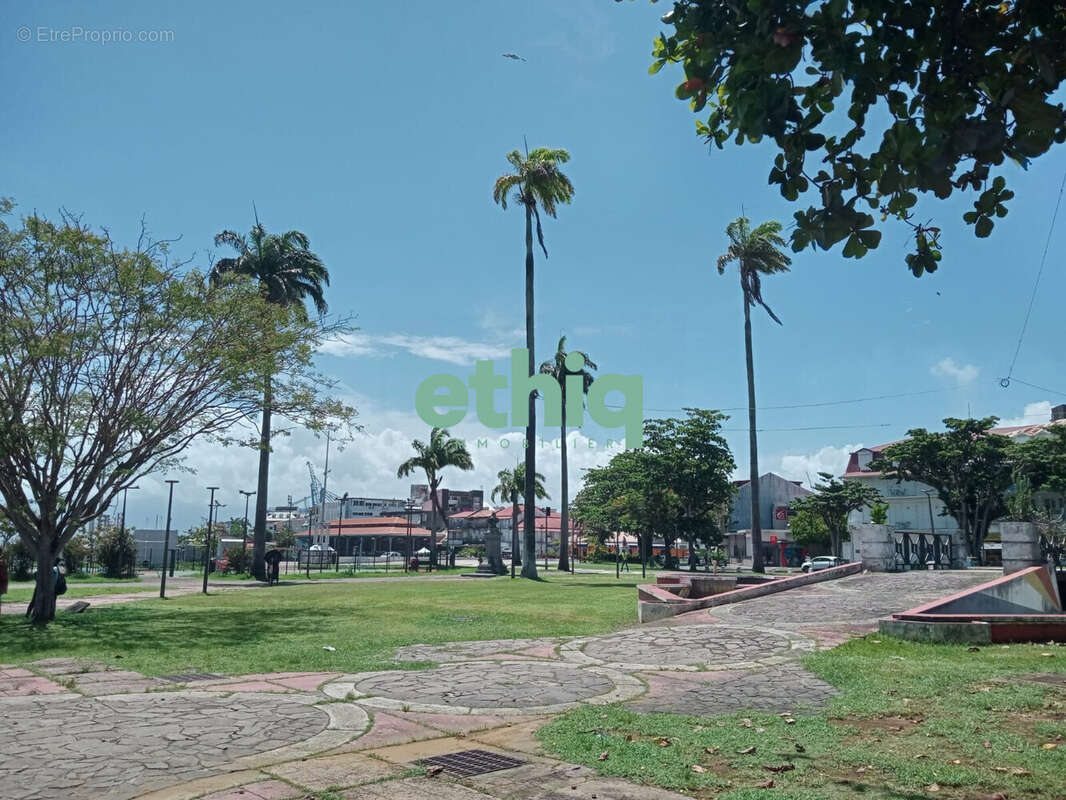 Appartement à POINTE-A-PITRE