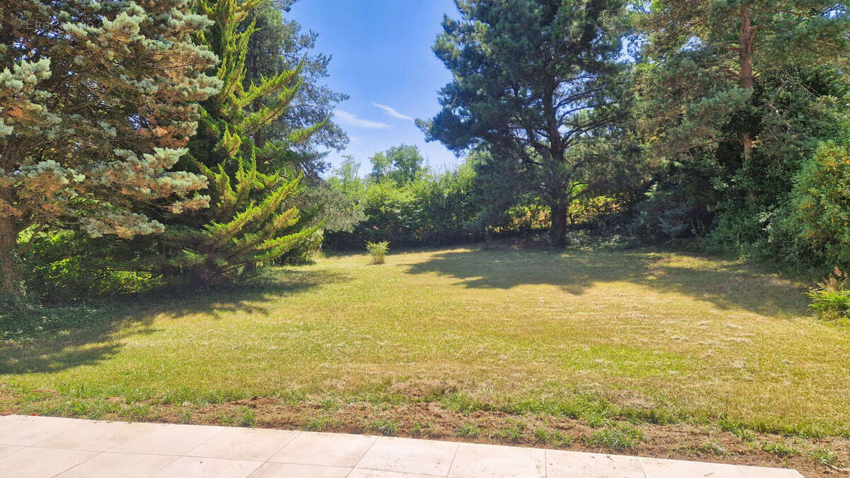 Maison à CHARBONNIERES-LES-BAINS