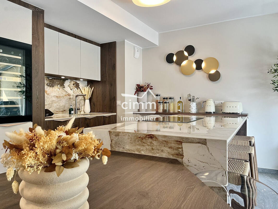 Appartement à CHALLES-LES-EAUX