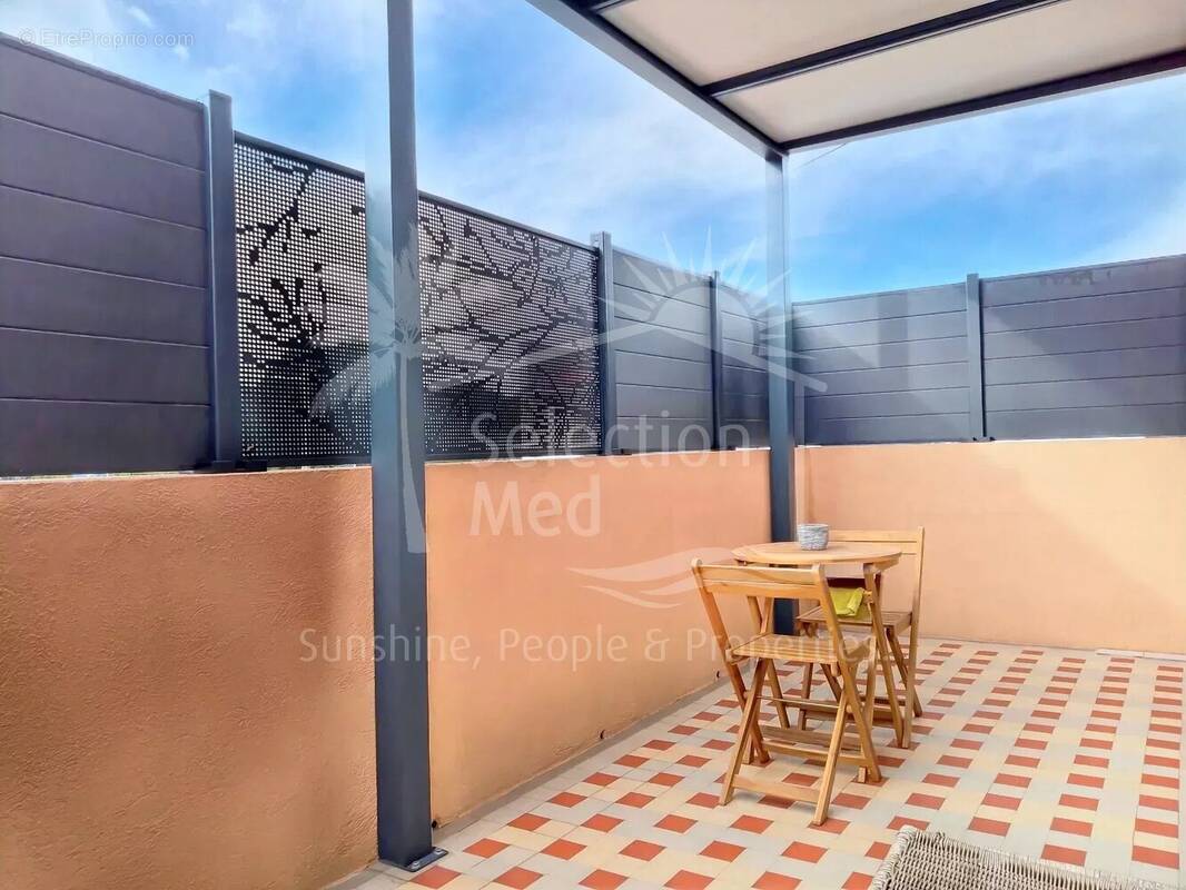 Appartement à SIX-FOURS-LES-PLAGES