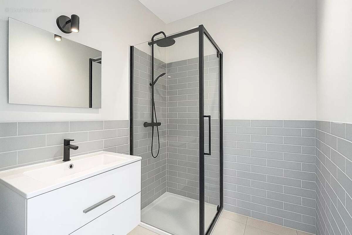 Appartement à SAINT-MARTIN-DU-VAR