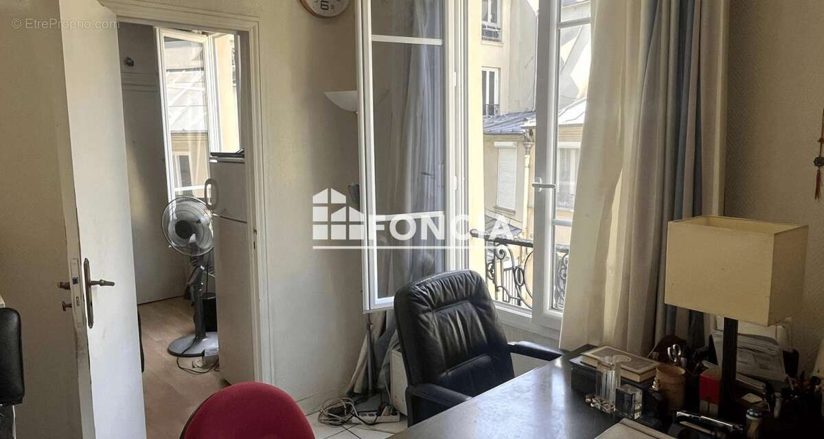 Appartement à PARIS-10E