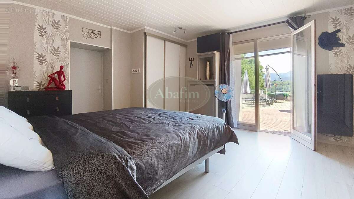 Maison à POINTIS-INARD