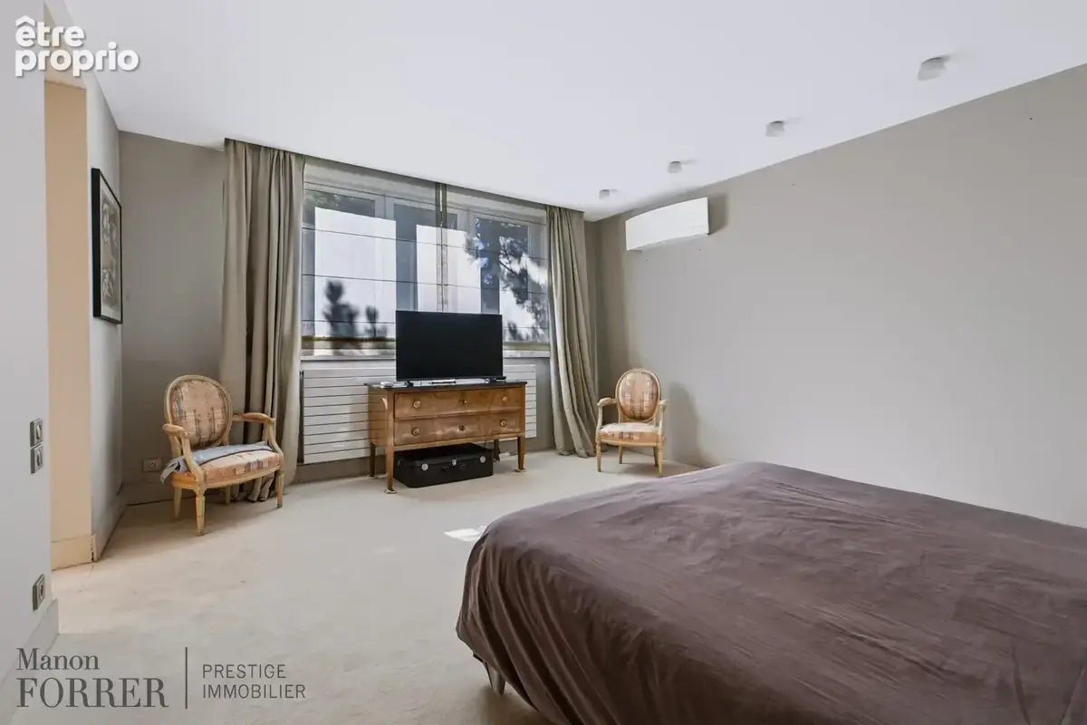 À VENDRE ! Appartement 5 pièces avec terrasse et balcon à proximité du parc de l’Orangerie   164,7 m2 - photo 11
