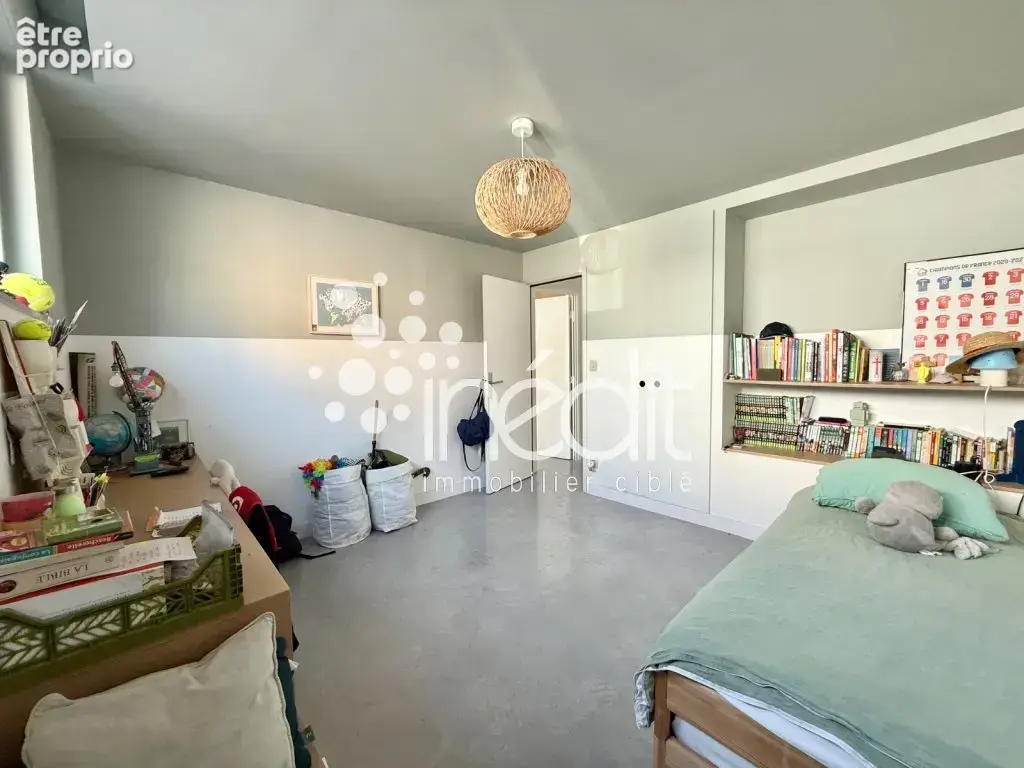 Rare, maison loft contemporaine de 4 chambres, bureau, garage et grande terrasse et patios - photo 7