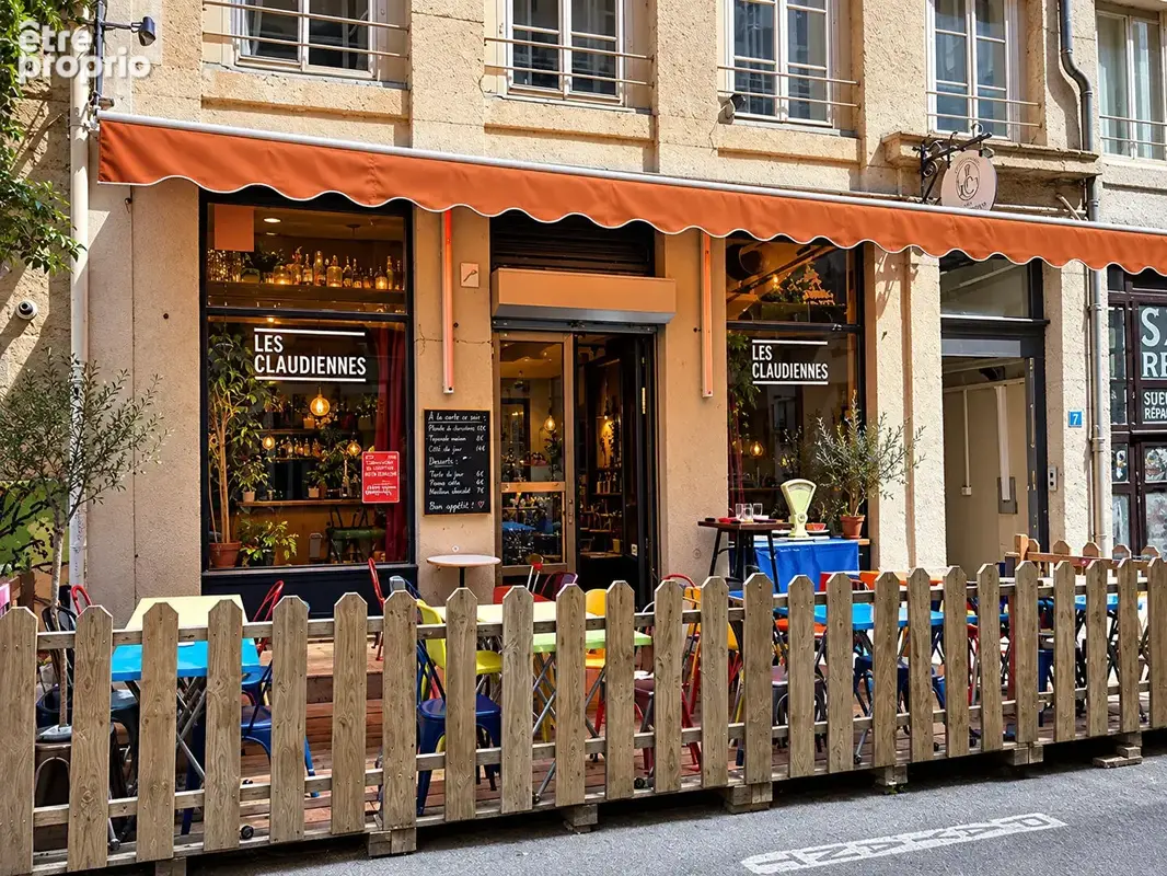 LYON 69001 - Rue des Tables Claudiennes - Vente Fonds de Commerce Restaurant-Café avec Licence IV de 67m2 + 3 caves - photo 2