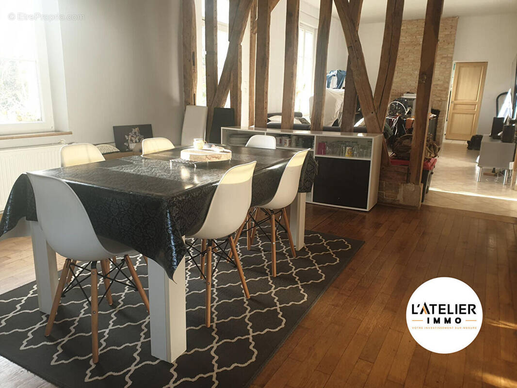 Maison à SAINT-MARD-SUR-LE-MONT