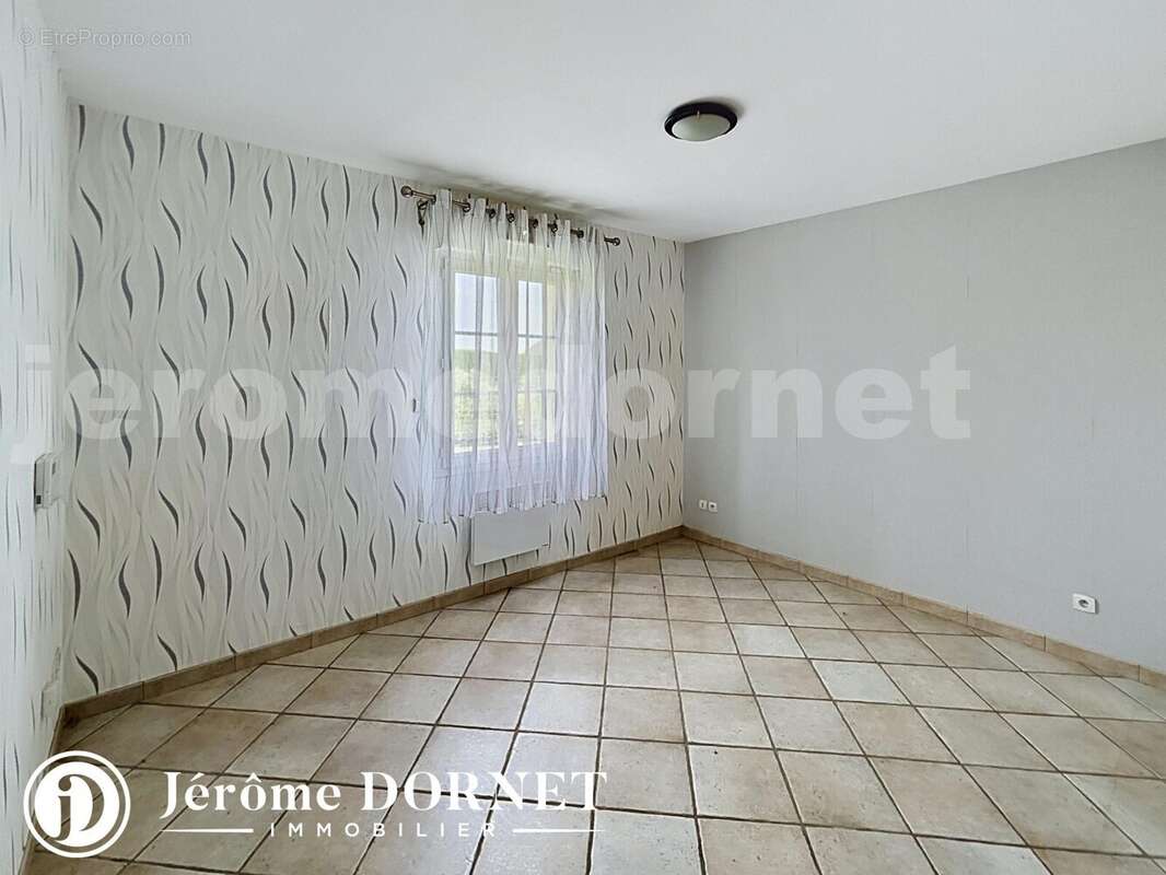 lemp_00007 - Maison à CREVECOEUR-LE-GRAND