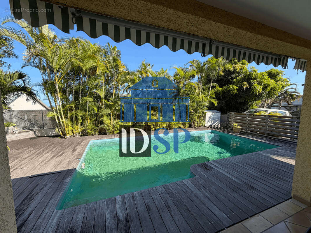 Maison avec piscine à la Plaine St Paul - photo 4