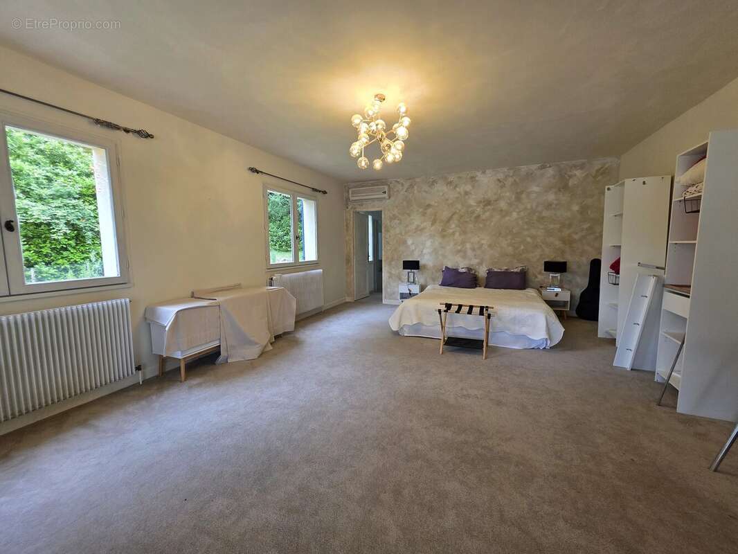 Spacieuse maison familiale et domaine équestre - photo 17