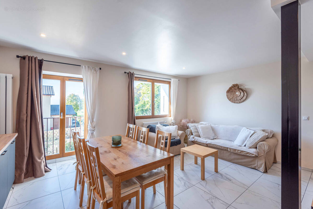 Appartement à MACHILLY