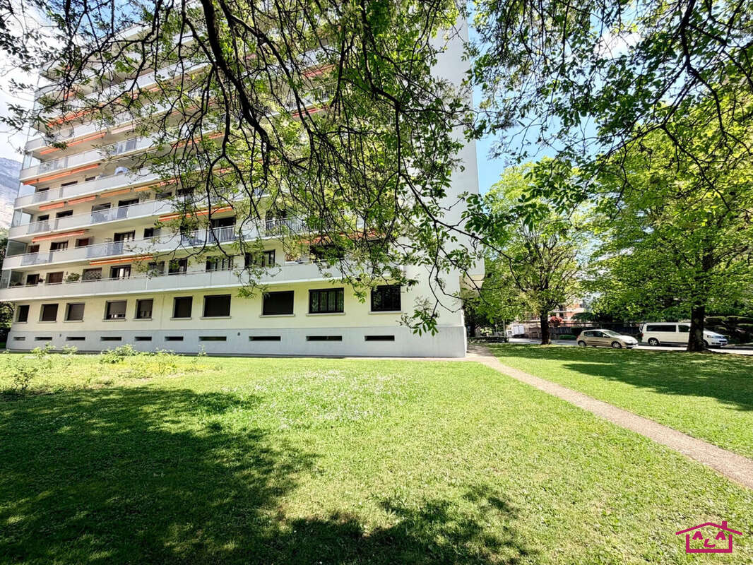 Appartement à MEYLAN