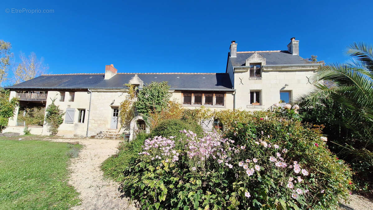 Maison à CANDES-SAINT-MARTIN