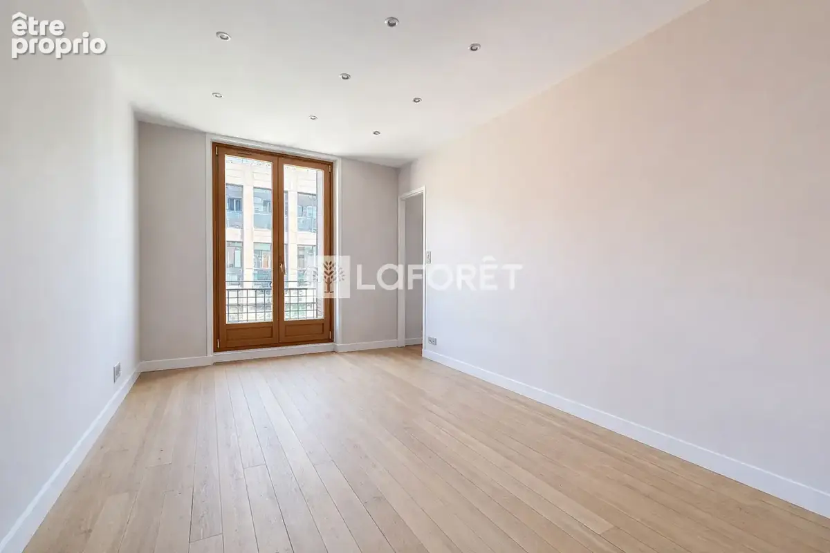 Appartement Suresnes 3 pièce(s) 59.05m2 - photo 2
